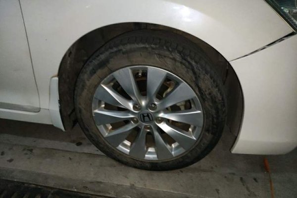 Honda Accord 2015, 128900 км, за 9496 USD - фото 6