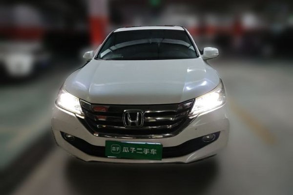 Honda Accord 2015, 128900 км, за 9496 USD