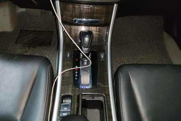 Honda Accord 2015, 128900 км, за 9496 USD - фото 12