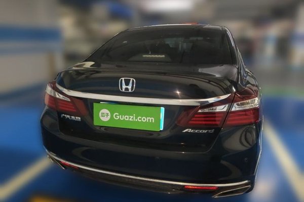 Honda Accord 2016, 124900 км, за 8815 USD
