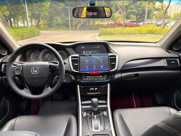 Honda Accord 2016, 129300 км, за 10378 USD - фото 10