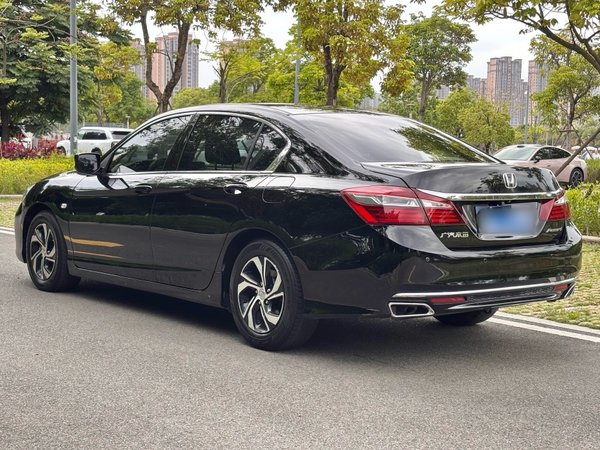 Honda Accord 2016, 129300 км, за 10378 USD
