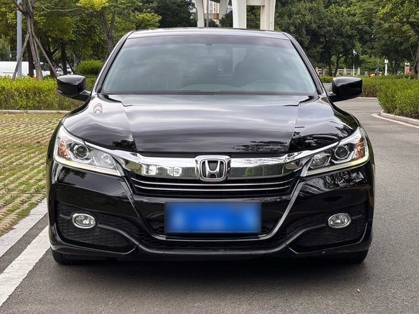 Honda Accord 2016, 129300 км, за 10378 USD