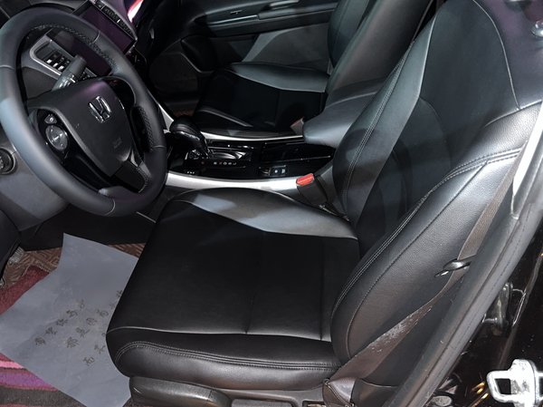 Honda Accord 2016, 129300 км, за 10378 USD - фото 9