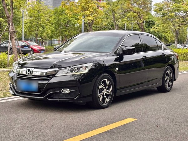 Honda Accord · 2016 год