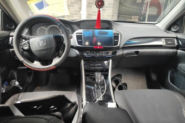 Honda Accord 2016, 144300 км, за 10437 USD - фото 6