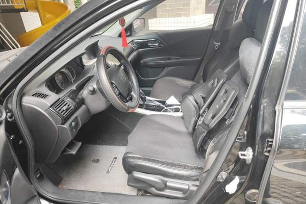Honda Accord 2016, 144300 км, за 10437 USD - фото 12