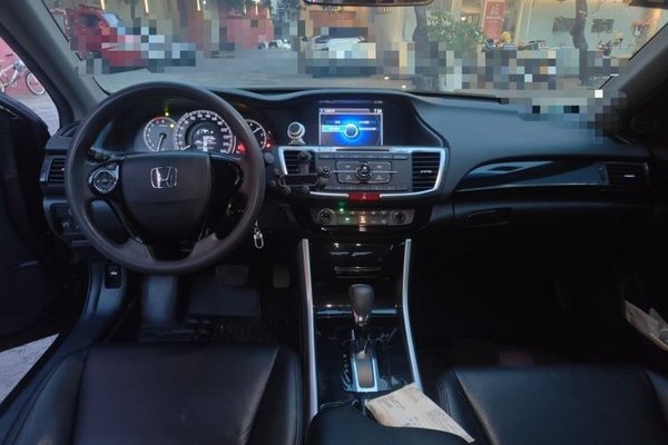Honda Accord 2016, 152000 км, за 9048 USD - фото 9