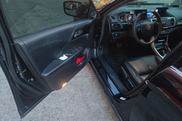 Honda Accord 2016, 152000 км, за 9048 USD - фото 16