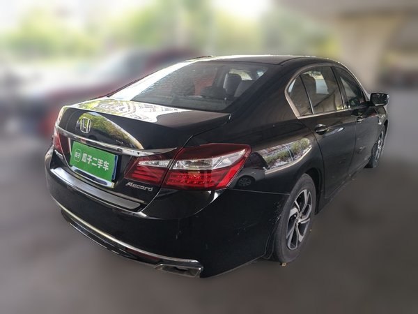 Honda Accord 2016, 180100 км, за 10048 USD - фото 6