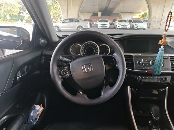 Honda Accord 2016, 180100 км, за 10048 USD - фото 11
