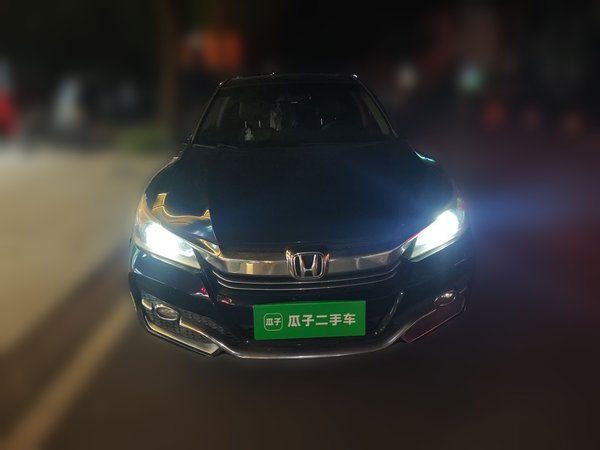 Honda Accord 2016, 183000 км, за 10505 USD