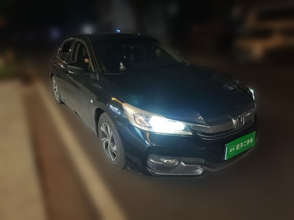Honda Accord 2016, 183000 км, за 10505 USD