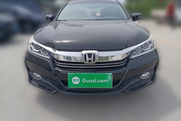 Honda Accord 2016, 86400 км, за 11983 USD