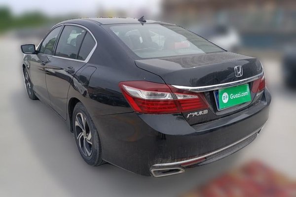 Honda Accord 2016, 86400 км, за 11983 USD