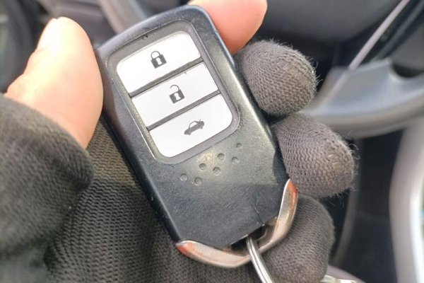 Honda Accord 2016, 86400 км, за 11983 USD - фото 17