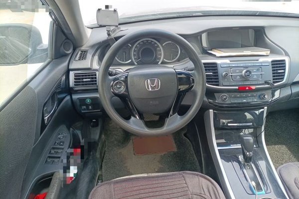 Honda Accord 2016, 86400 км, за 11983 USD - фото 9