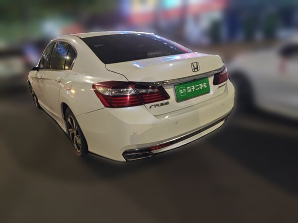 Honda Accord 2016, 155900 км, за 8335 USD