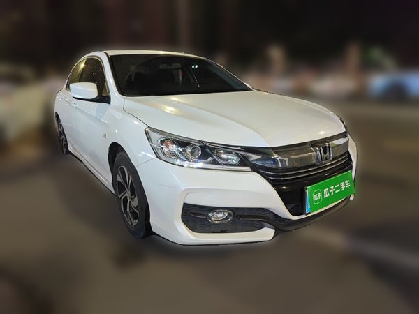 Honda Accord 2016, 155900 км, за 8335 USD
