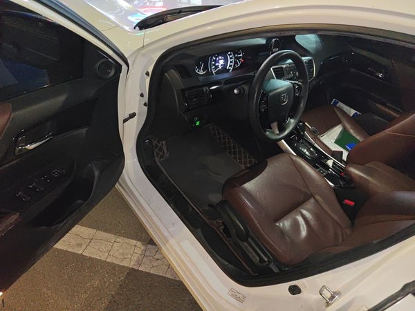 Honda Accord 2016, 155900 км, за 8335 USD - фото 15