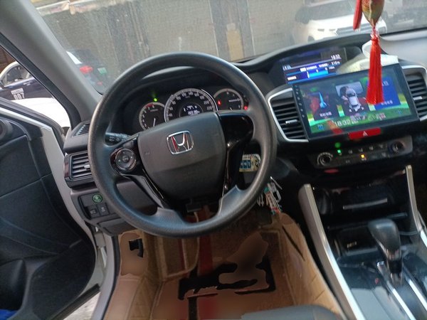 Honda Accord 2016, 69100 км, за 10706 USD - фото 11