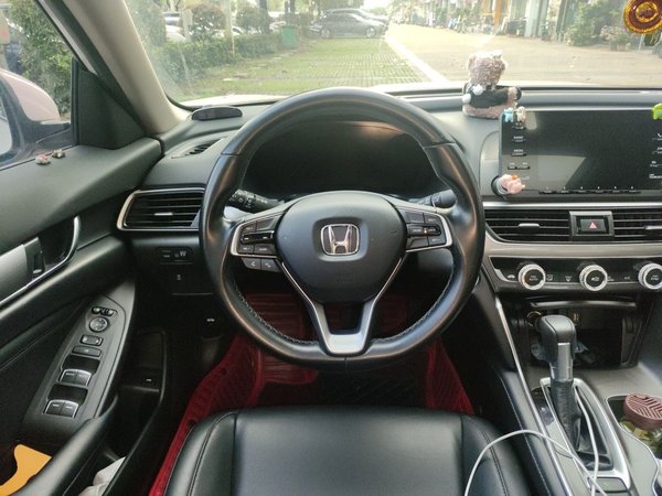 Honda Accord 2018, 56300 км, за 14565 USD - фото 20