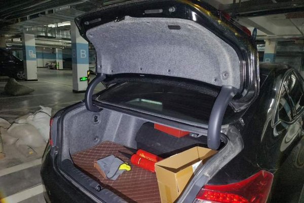Honda Accord 2018, 50400 км, за 15270 USD - фото 16
