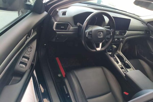 Honda Accord 2018, 51800 км, за 17018 USD - фото 19