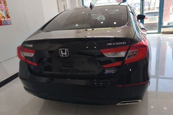 Honda Accord 2018, 51800 км, за 17018 USD