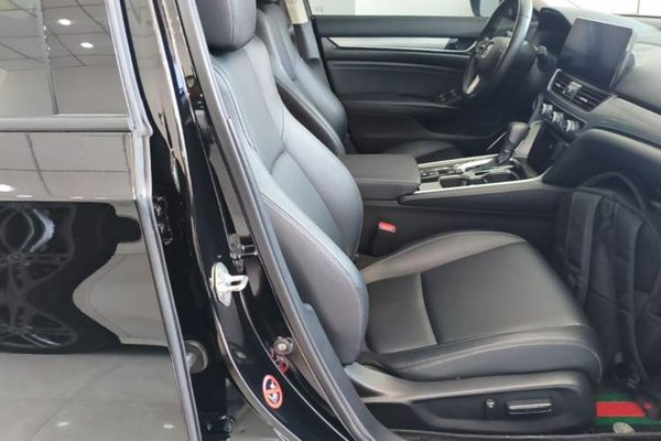 Honda Accord 2018, 51800 км, за 17018 USD - фото 23