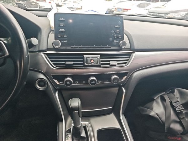 Honda Accord 2018, 57699 км, за 17618 USD - фото 16