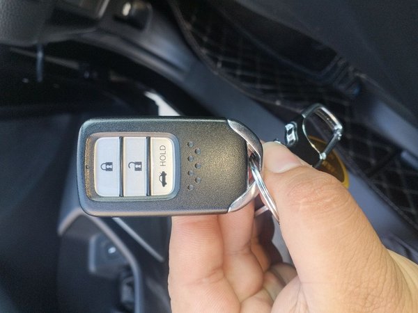 Honda Accord 2018, 68500 км, за 13044 USD - фото 9