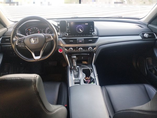 Honda Accord 2018, 68500 км, за 13044 USD - фото 10
