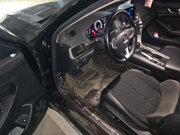 Honda Accord 2018, 72300 км, за 13781 USD