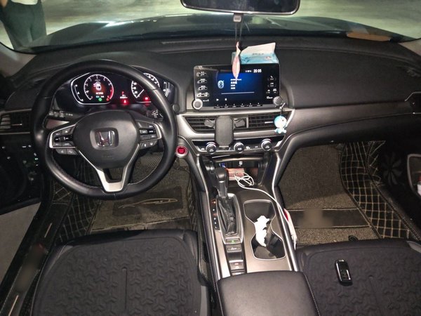 Honda Accord 2018, 72300 км, за 13781 USD - фото 16