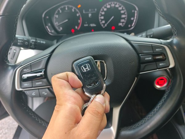 Honda Accord 2018, 74800 км, за 13729 USD - фото 17