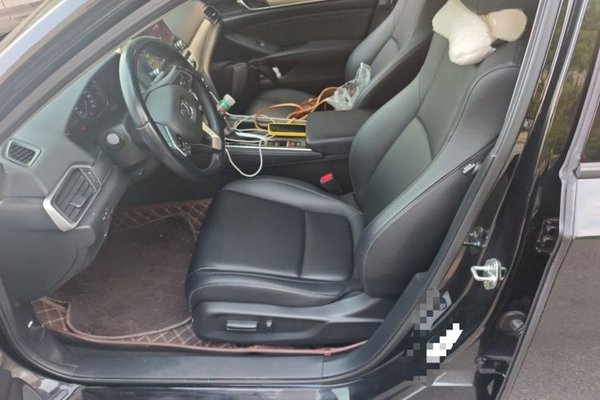 Honda Accord 2018, 74800 км, за 12964 USD - фото 16