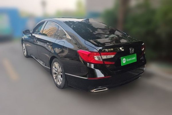 Honda Accord 2018, 74800 км, за 12964 USD