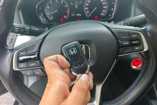 Honda Accord 2018, 74800 км, за 12964 USD - фото 9