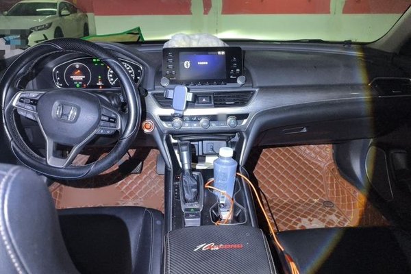 Honda Accord 2018, 158800 км, за 12382 USD - фото 14