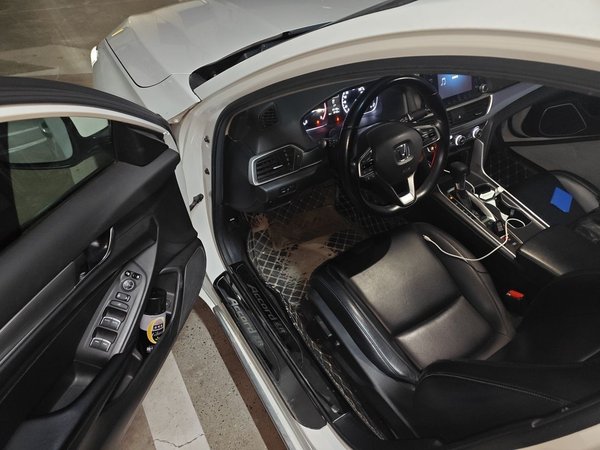 Honda Accord 2018, 103200 км, за 12902 USD - фото 17