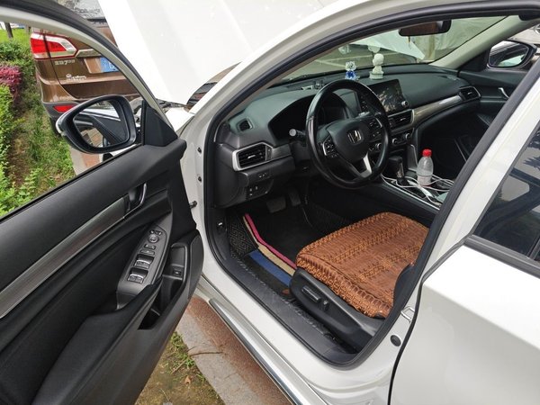 Honda Accord 2018, 140700 км, за 13925 USD - фото 19