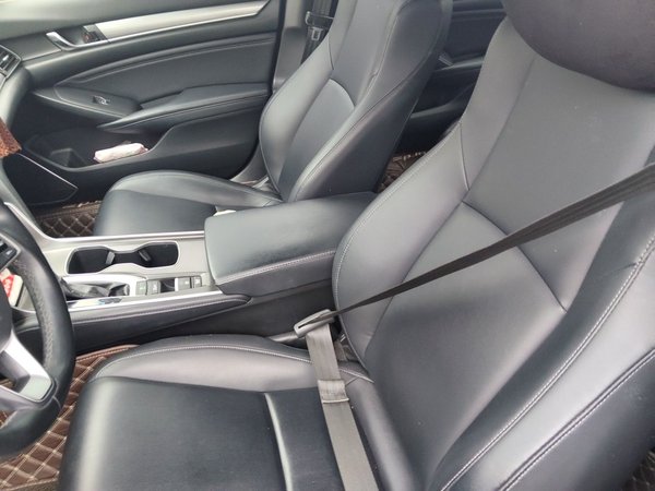 Honda Accord 2018, 46800 км, за 15673 USD - фото 14
