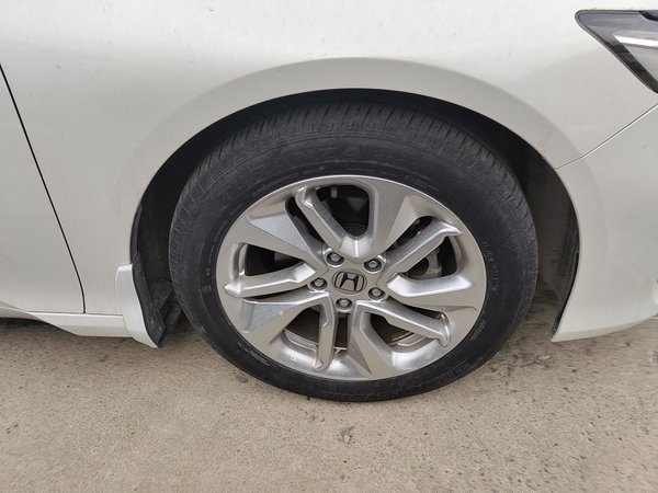 Honda Accord 2018, 46800 км, за 15673 USD - фото 8