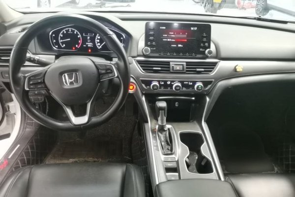 Honda Accord 2018, 49300 км, за 15799 USD - фото 13