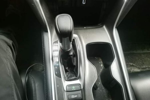 Honda Accord 2018, 49300 км, за 15799 USD - фото 17