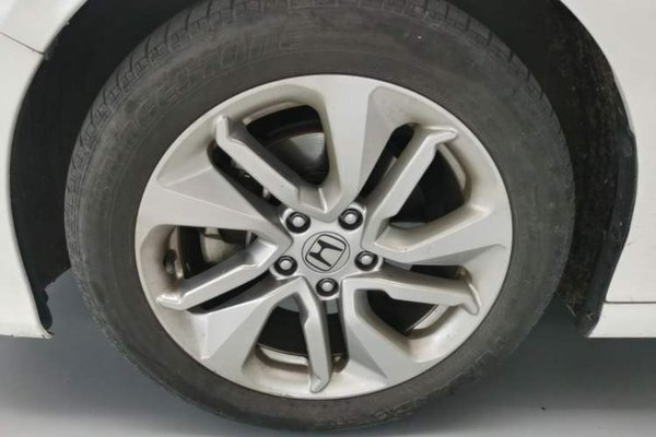 Honda Accord 2018, 49300 км, за 15799 USD - фото 8