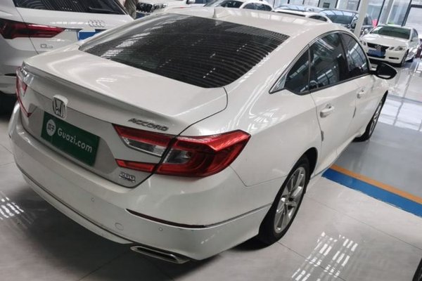 Honda Accord 2018, 49300 км, за 15799 USD - фото 6