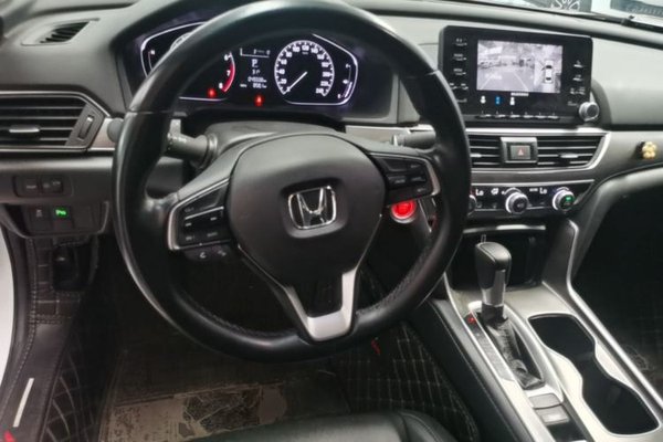 Honda Accord 2018, 49300 км, за 15799 USD - фото 14