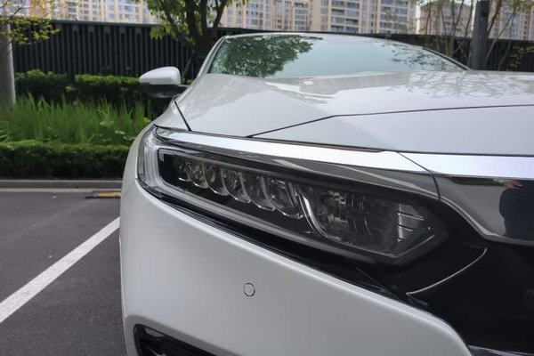 Honda Accord 2018, 52000 км, за 15992 USD - фото 7